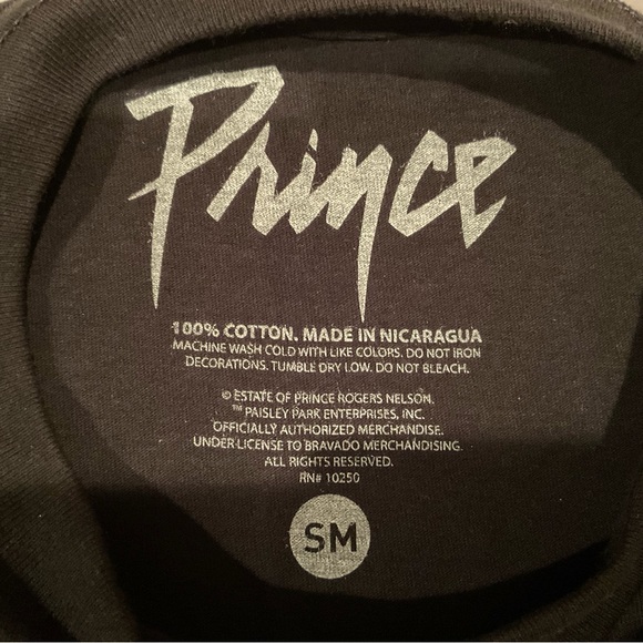 Prince Men’s/Unisex Purple Rain Cover T-Shirt Size Small New With Tags - Picture 6 of 8